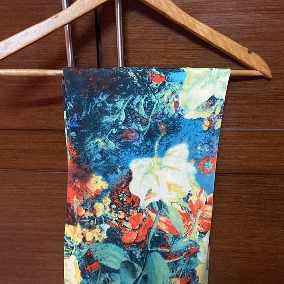 One shoulder floral dress - Picture 2 of 2